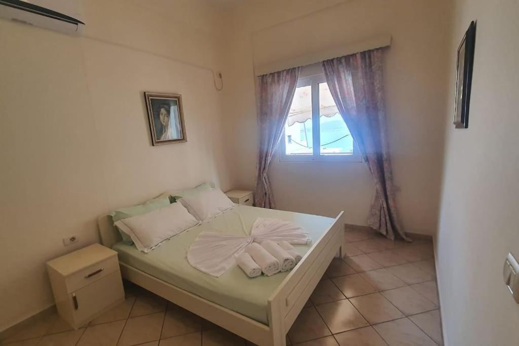Rose'S Apartment Sarandë Buitenkant foto